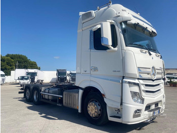 Camión portacontenedore/ Intercambiable MERCEDES-BENZ Actros 2545