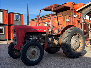 Tractor MASSEY FERGUSON