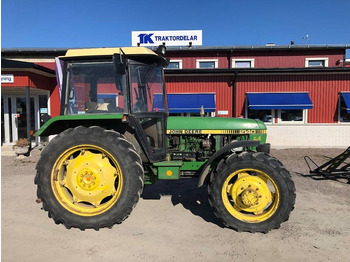 Tractor JOHN DEERE 2140