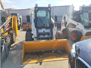 Minicargadora BOBCAT S300