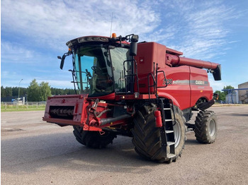 Cosechadora de granos CASE IH