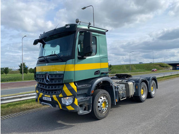 Cabeza tractora MERCEDES-BENZ Arocs 2643