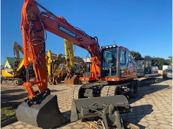 Excavadora de ruedas Doosan DX160W-3: foto 4