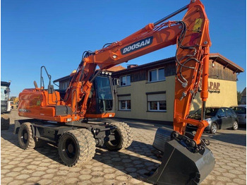 Excavadora de ruedas Doosan DX160W-3: foto 2