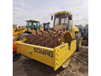 Compactador BOMAG