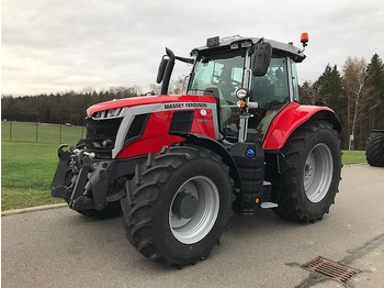 Tractor MASSEY FERGUSON