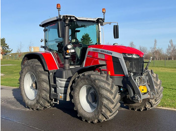 Tractor MASSEY FERGUSON