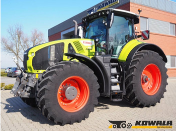 Tractor CLAAS Axion 920