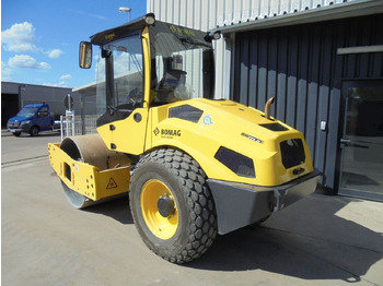 Compactador BOMAG