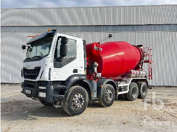 Camión hormigonera IVECO Trakker