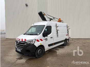 Camión con plataforma elevadora RENAULT Master