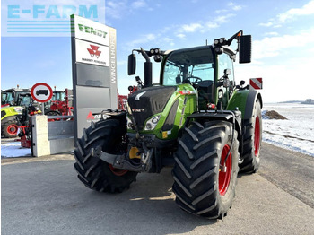 Tractor FENDT 724 Vario