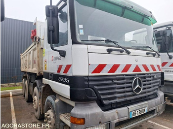 Leasing de  CAMION BENNE 8x4 - MERCEDES - ACTROS 3235 - 2002 / 531520 KM (MA668) CAMION BENNE 8x4 - MERCEDES - ACTROS 3235 - 2002 / 531520 KM (MA668): foto 4