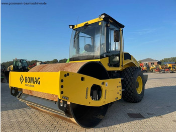 Compactador BOMAG