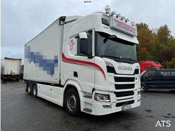 Camión caja cerrada SCANIA R 500