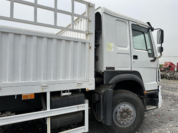 Leasing de SINOTRUK HOWO 371 Cargo Truck SINOTRUK HOWO 371 Cargo Truck: foto 5