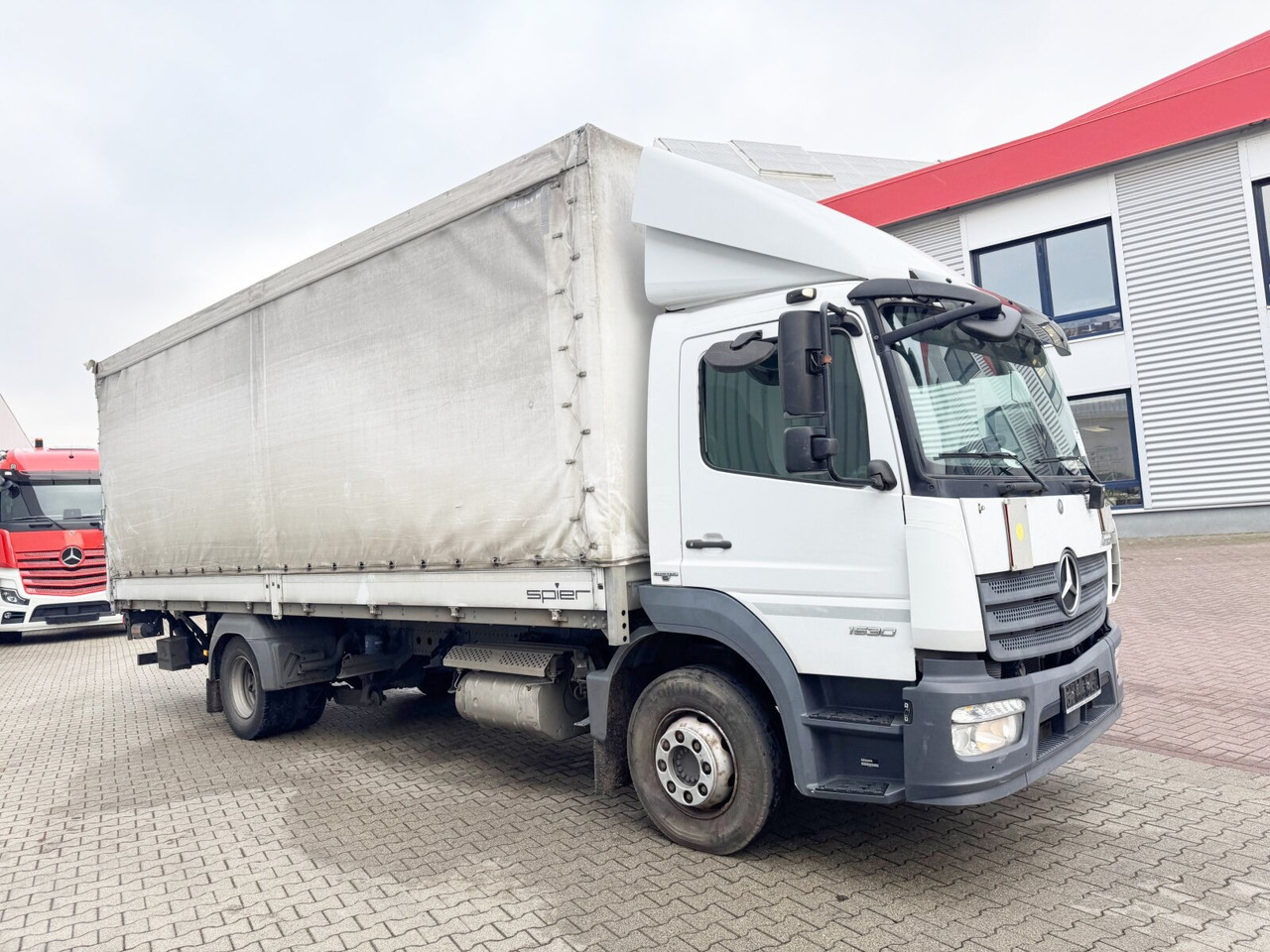 Leasing de Mercedes-Benz Atego 1530 L 4x2 Atego 1530 L 4x2 mit LBW Dhollandia Mercedes-Benz Atego 1530 L 4x2 Atego 1530 L 4x2 mit LBW Dhollandia: foto 9