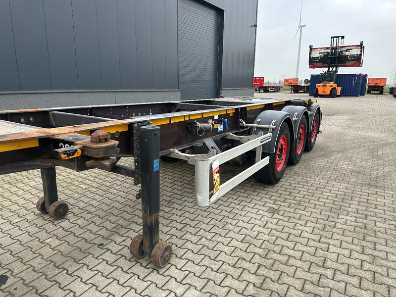 Semirremolque portacontenedore/ Intercambiable Burg 20FT ADR (EX/II, EX/III, FL, AT) Chassis, Empty weight : 3.690kg, SAF INTRADISC, 2x Liftaxle, NL-chassis, APK/ADR: 04-2025: foto 11