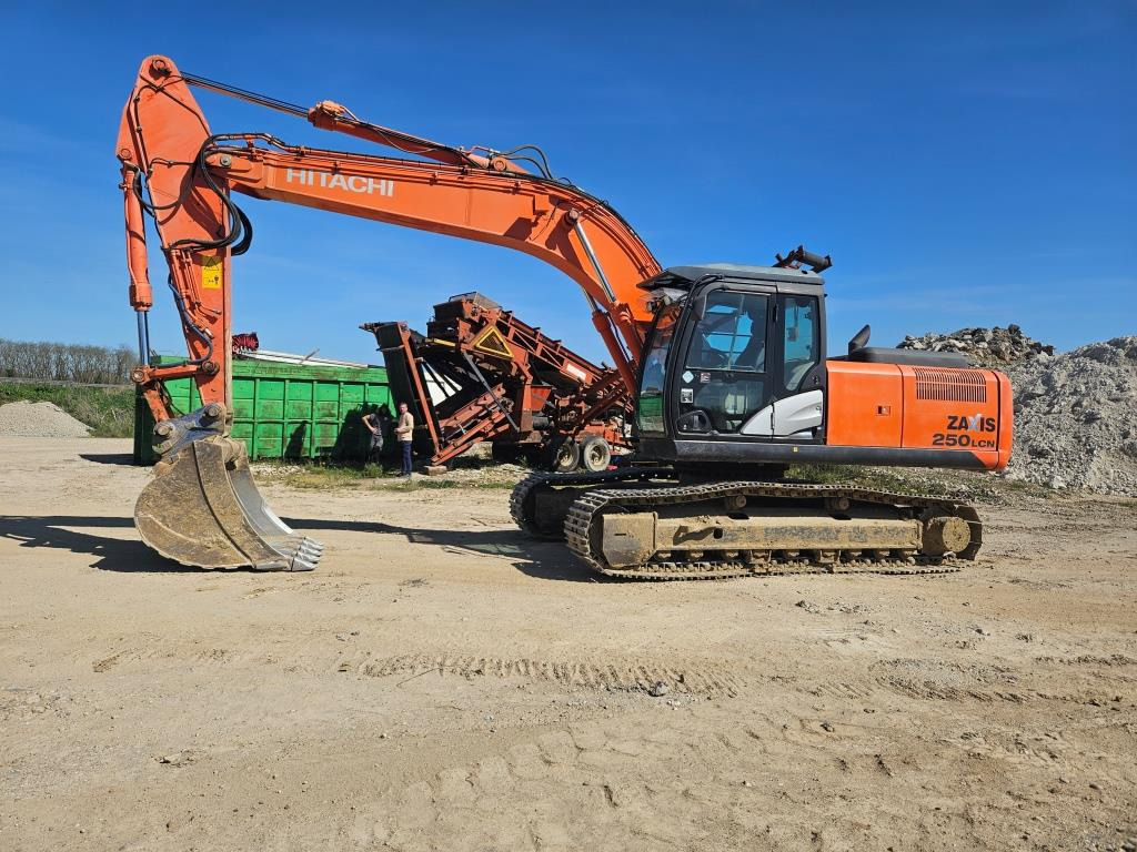 Excavadora de cadenas HITACHI ZX 250 LCN-5: foto 15