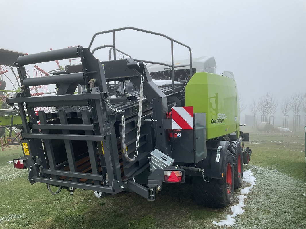 Empacadora de pacas cuadradas CLAAS Quadrant 5300 FC: foto 6