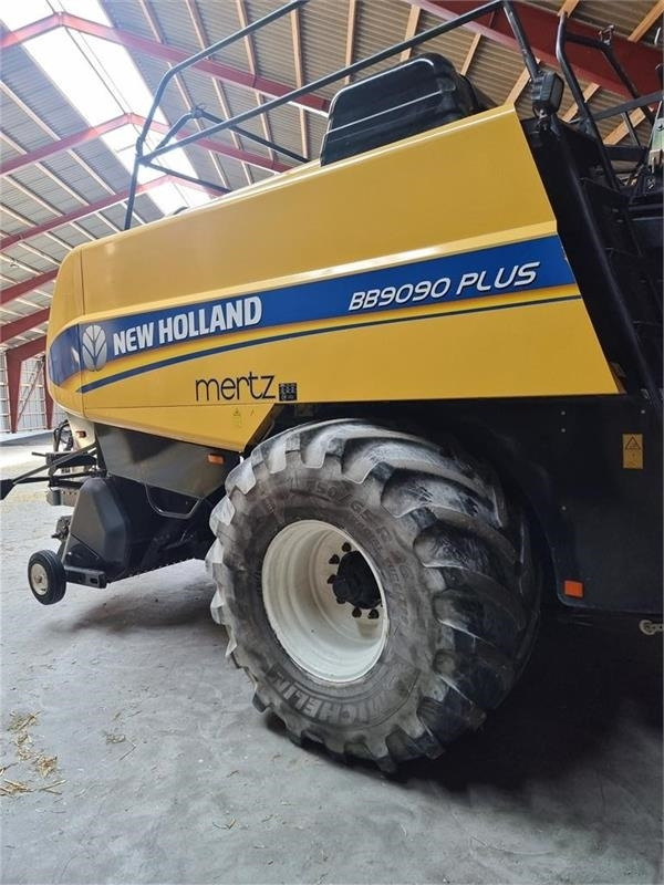 Empacadora de pacas cuadradas New Holland bb9090 plus Inkl. Pomi vogn med vægt: foto 6