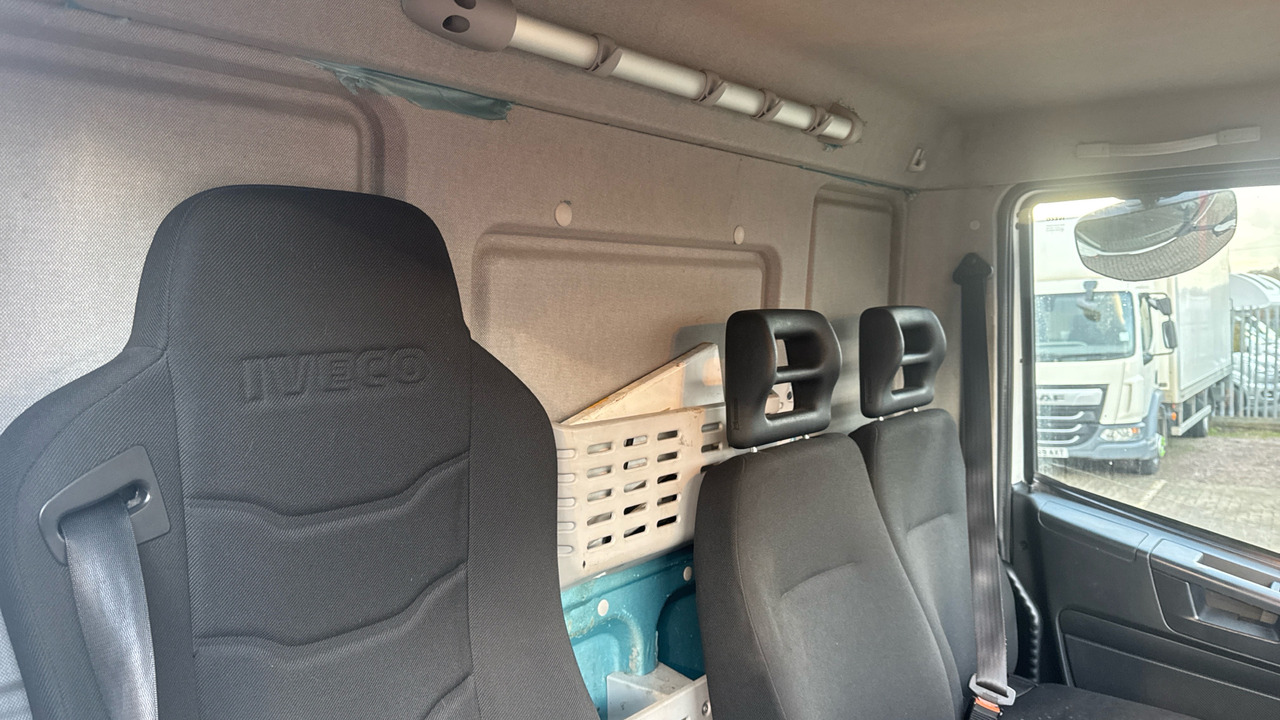 Camión caja cerrada IVECO EUROCARGO 75-160: foto 8