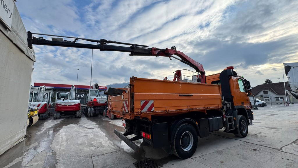 Leasing de Mercedes-Benz Actros 1832 AK tipper 4x4 - crane Fassi 9.2M - remote control  Mercedes-Benz Actros 1832 AK tipper 4x4 - crane Fassi 9.2M - remote control: foto 13