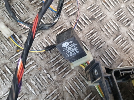 Cables/ Alambres para Tractor New Holland T5.95, T5.105, T5.115 Cab Wiring Loom, Fuse Box 47915451: foto 6