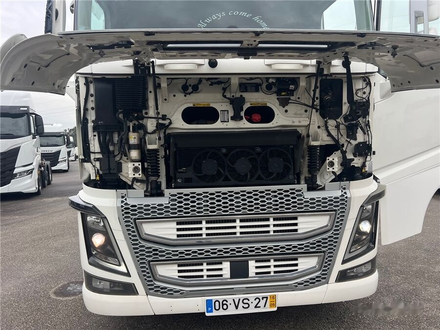 Cabeza tractora Volvo FH 650: foto 24