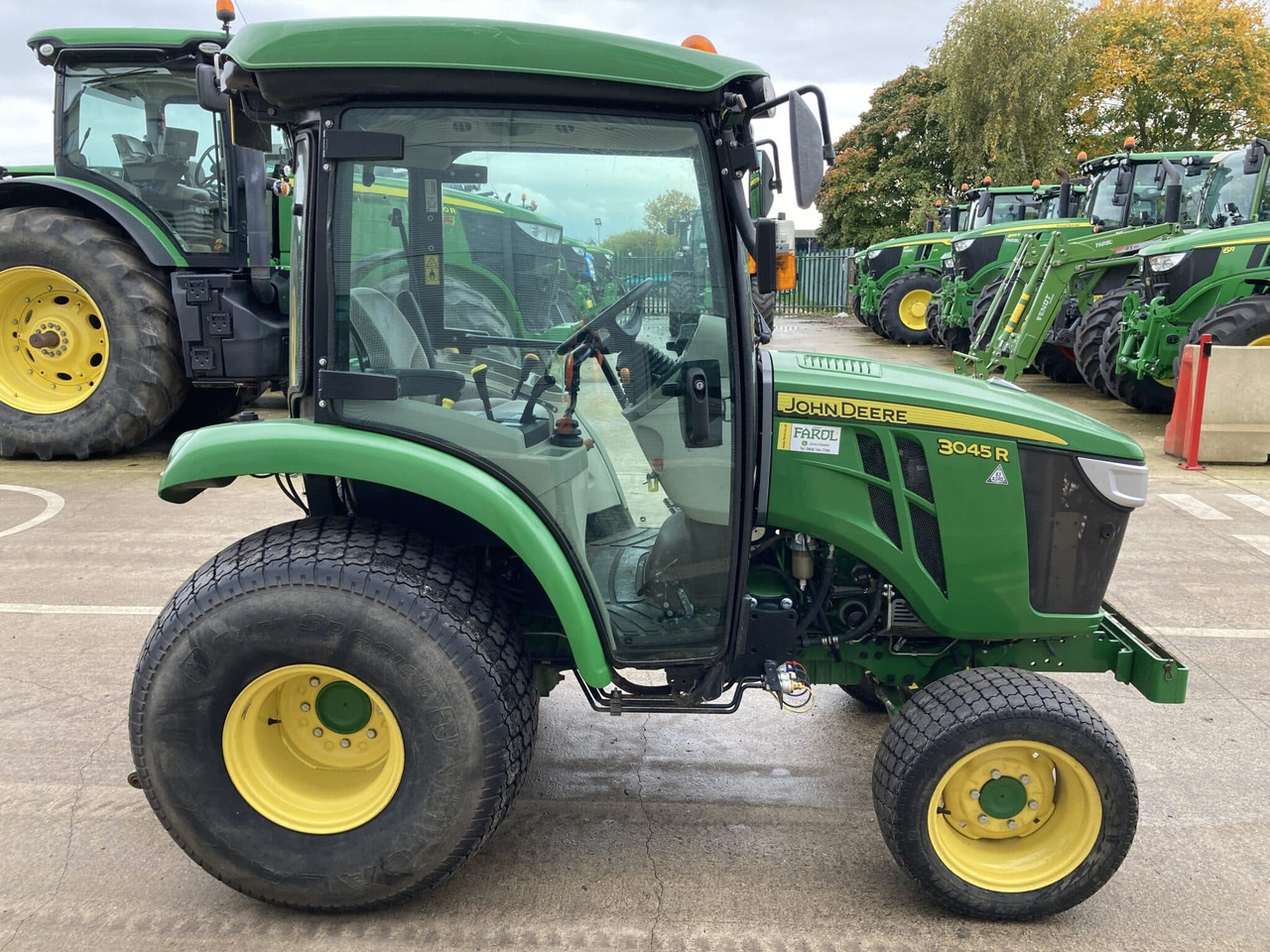 Mini tractor nuevo John Deere 3045R compact tractor: foto 6