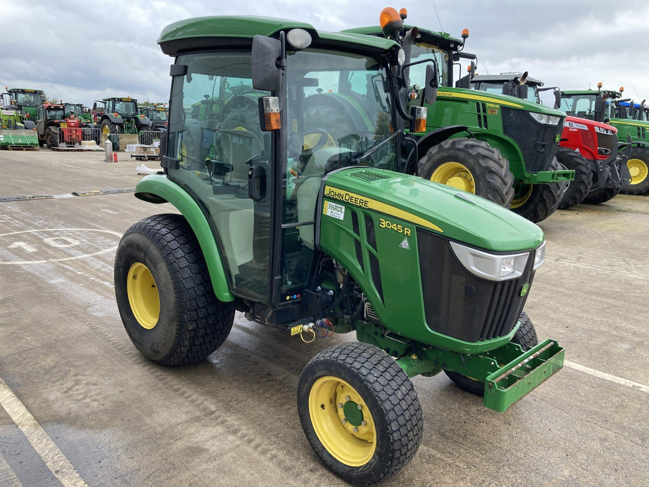 Mini tractor nuevo John Deere 3045R compact tractor: foto 7