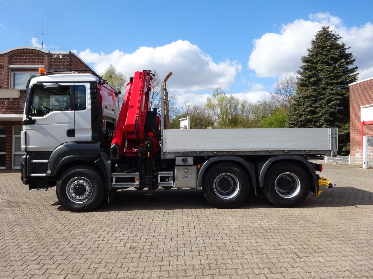 Cabeza tractora MAN 33.500 TGS + MKG HLK 231 Kran 6x6 Hydrodrive: foto 8