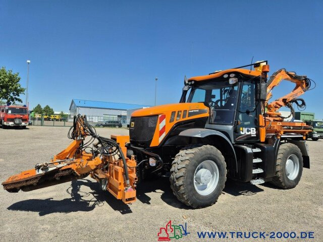 Tractor JCB Fastrac inklusive 4x4 Mulag Front + Heck Mäher: foto 10