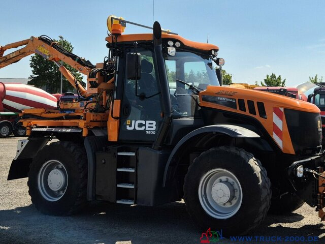 Tractor JCB Fastrac inklusive 4x4 Mulag Front + Heck Mäher: foto 8