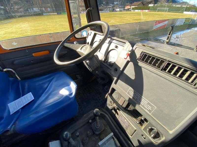 Leasing de Mercedes UNIMOG U 140 MACHINE SUISSE Mercedes UNIMOG U 140 MACHINE SUISSE: foto 15