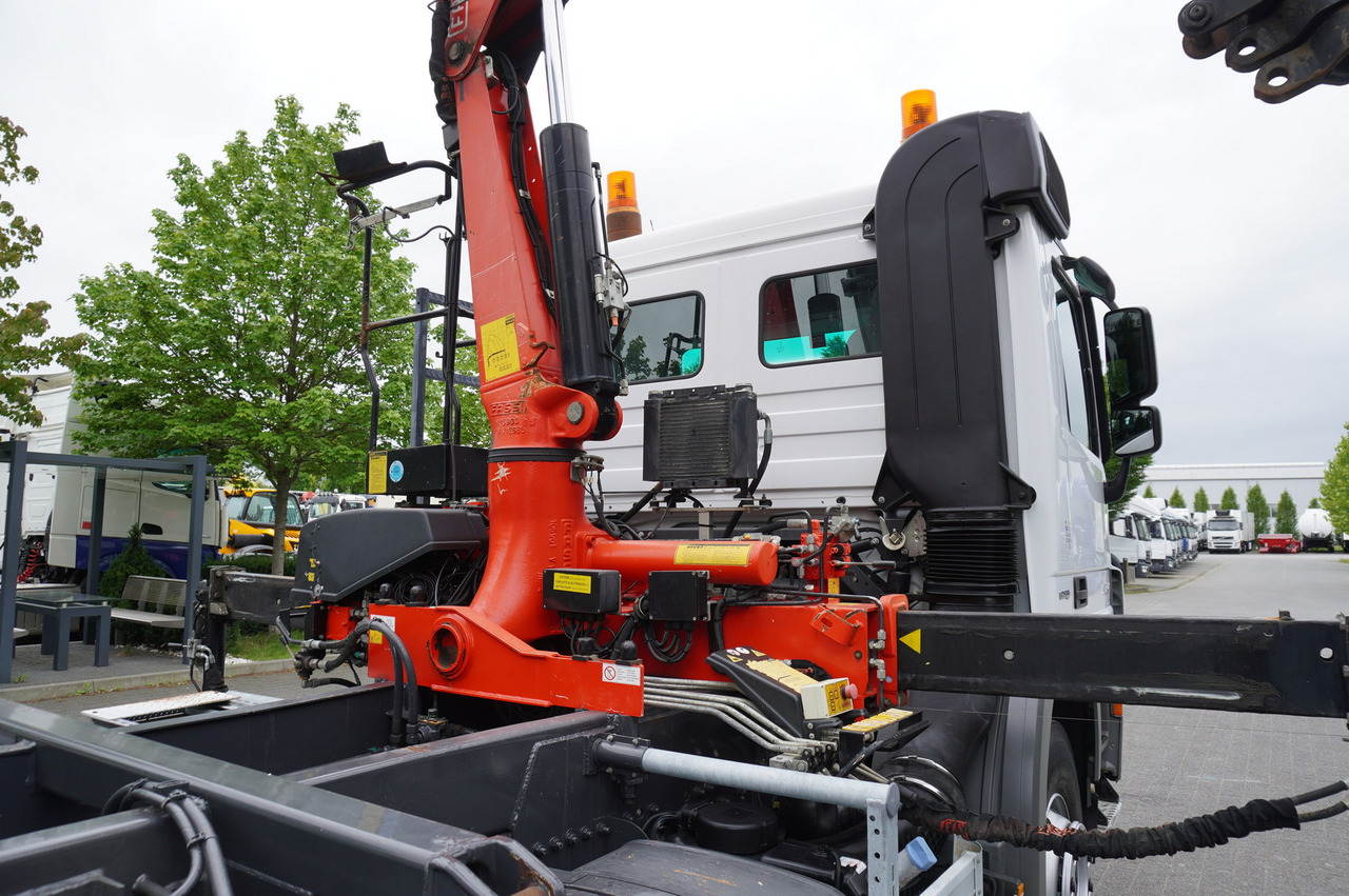 Camión volquete, Camión grúa MERCEDES-BENZ Actros 2641 6×4 E5 / Crane / Dumper / 110000 km!: foto 19