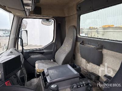 Camión volquete RENAULT KERAX 370 DCI 8x4 Camion Benne: foto 13