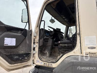 Camión volquete RENAULT KERAX 370 DCI 8x4 Camion Benne: foto 10