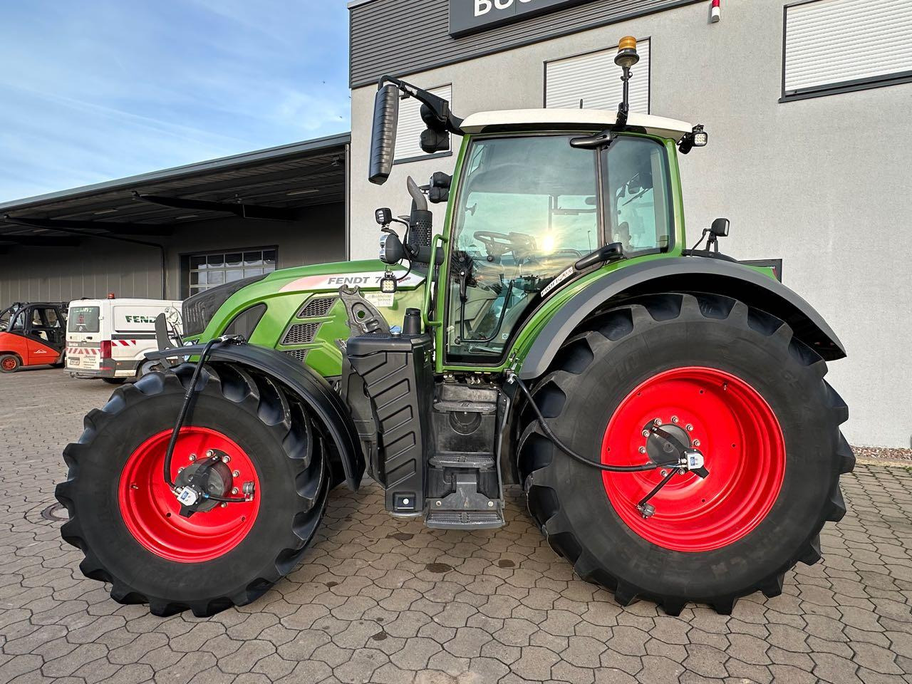 Tractor Fendt 722 Vario S4 ProfiPlus: foto 9