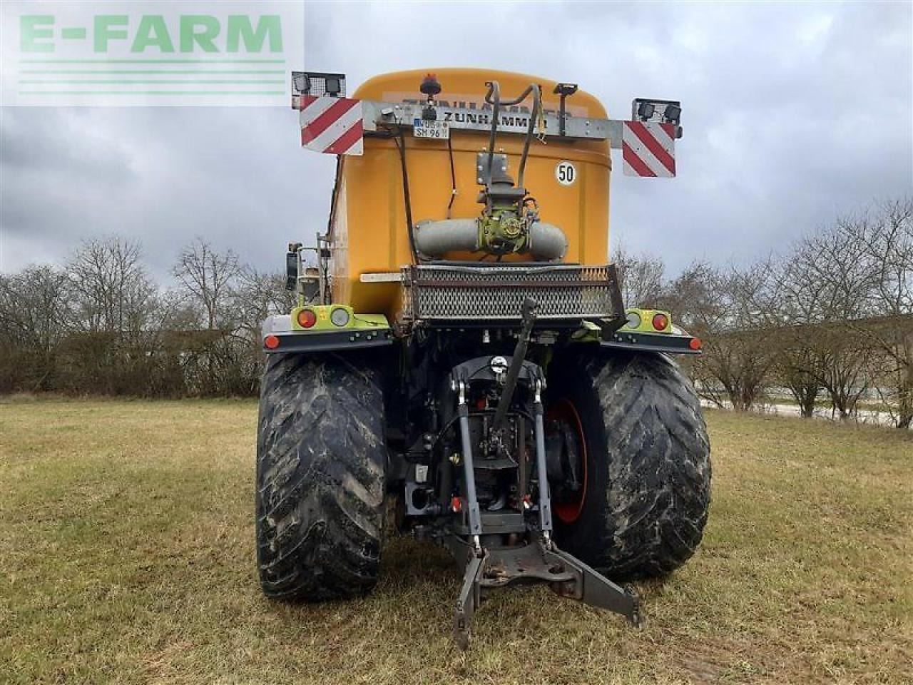 Tractor CLAAS xerion 4000 saddle trac SADDLE TRAC: foto 8