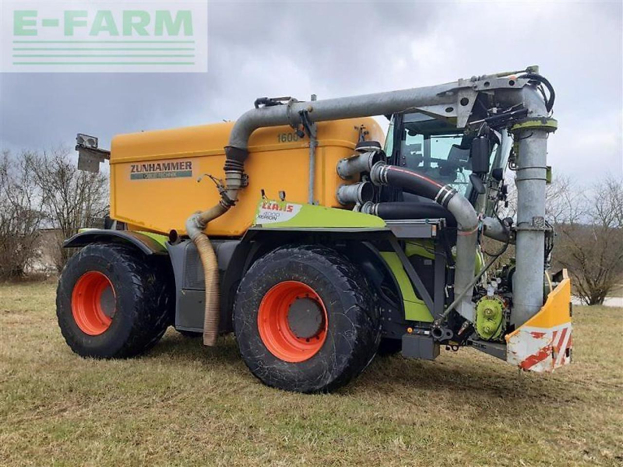 Tractor CLAAS xerion 4000 saddle trac SADDLE TRAC: foto 12