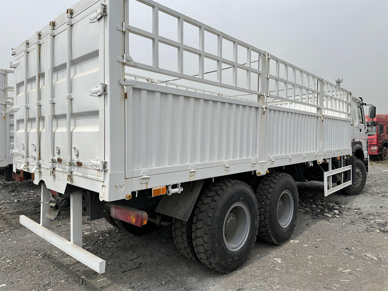 Leasing de SINOTRUK HOWO 371 Cargo Truck SINOTRUK HOWO 371 Cargo Truck: foto 6