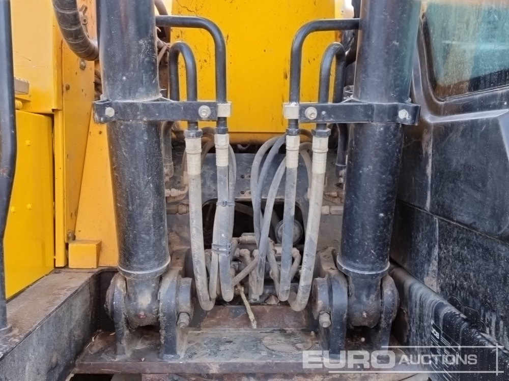 Excavadora de cadenas 2017 JCB JS130LC: foto 17